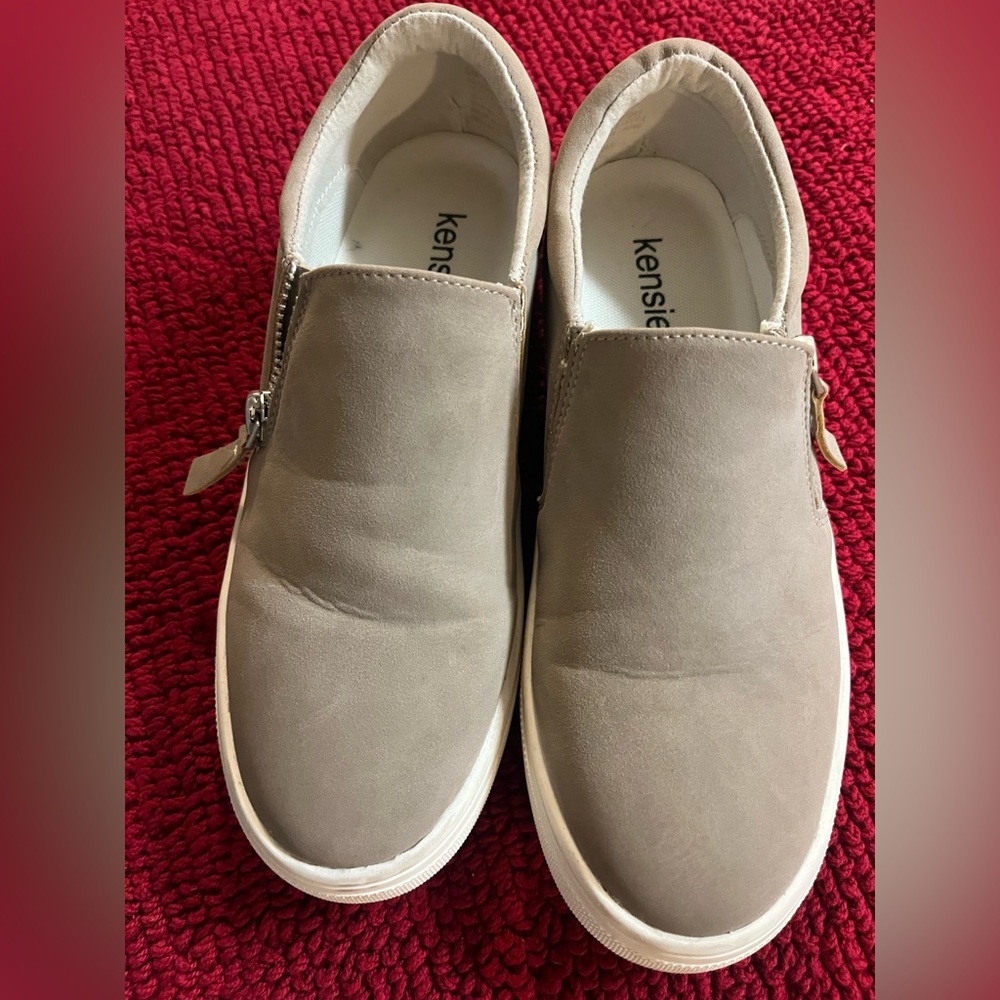 Kensie Beige Slip-On‎ Shoes